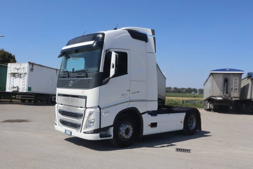Volvo FH 500 trattore stradale Euro 6 — foto 2 di 22