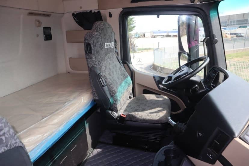 TRATTORE STRADALE CON IMPIANTO IDRAULICO EURO 6 — foto 7 di 14