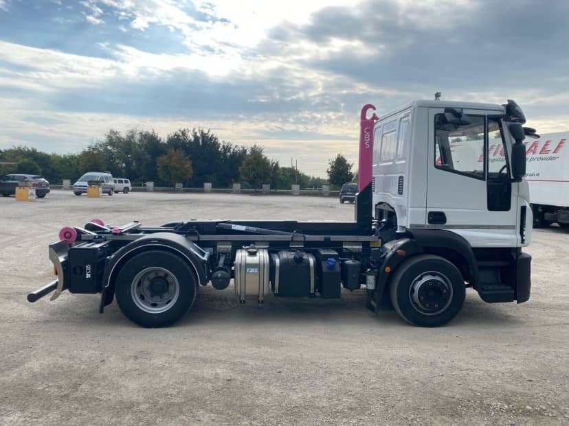 IVECO EUROCARGO 120E25 SCARRABILE BALESTRATO ANTERIORE E PNEUMATICO POSTERIORE — foto 12 di 12
