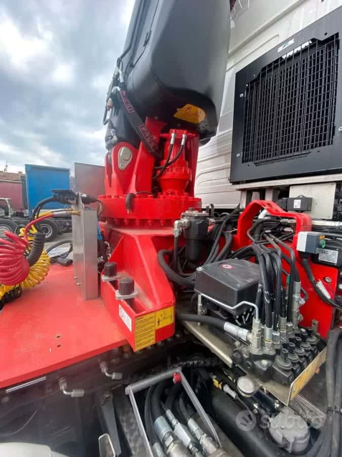 TRATTORE SCANIA R500 6X2 ALLESTITO CON GRU FASSI — foto 14 di 20