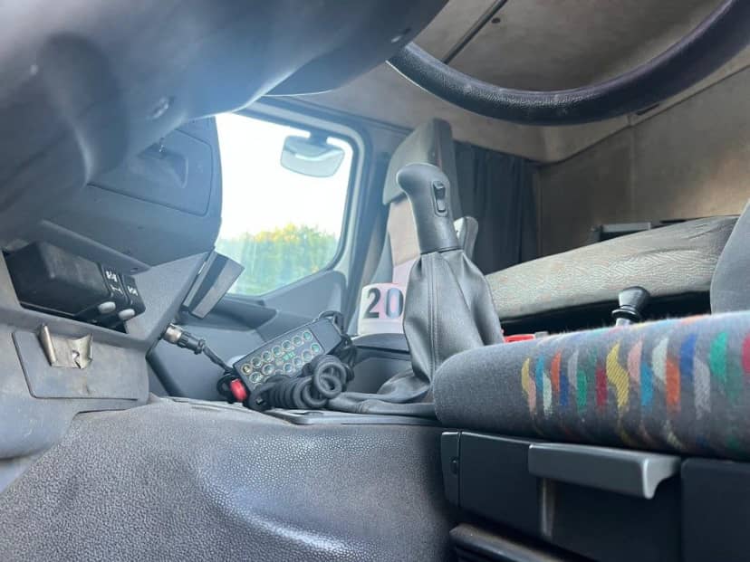 RENAULT 420 USATO SCARRABILE PNEUMATICO POSTERIORE 8X2 — foto 12 di 12