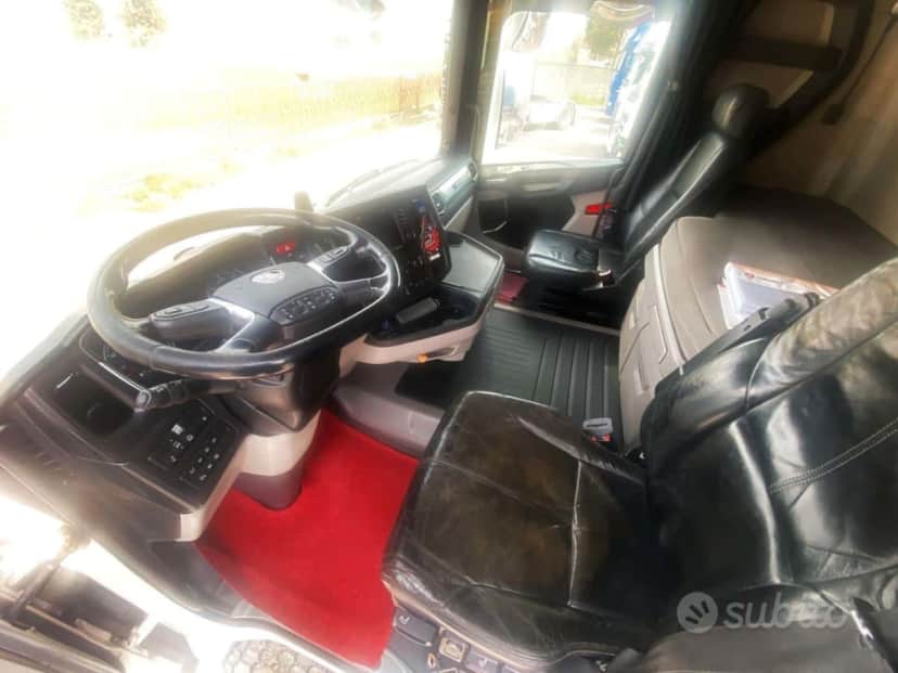 TRATTORE SCANIA R500 6X2 ALLESTITO CON GRU FASSI — foto 18 di 20