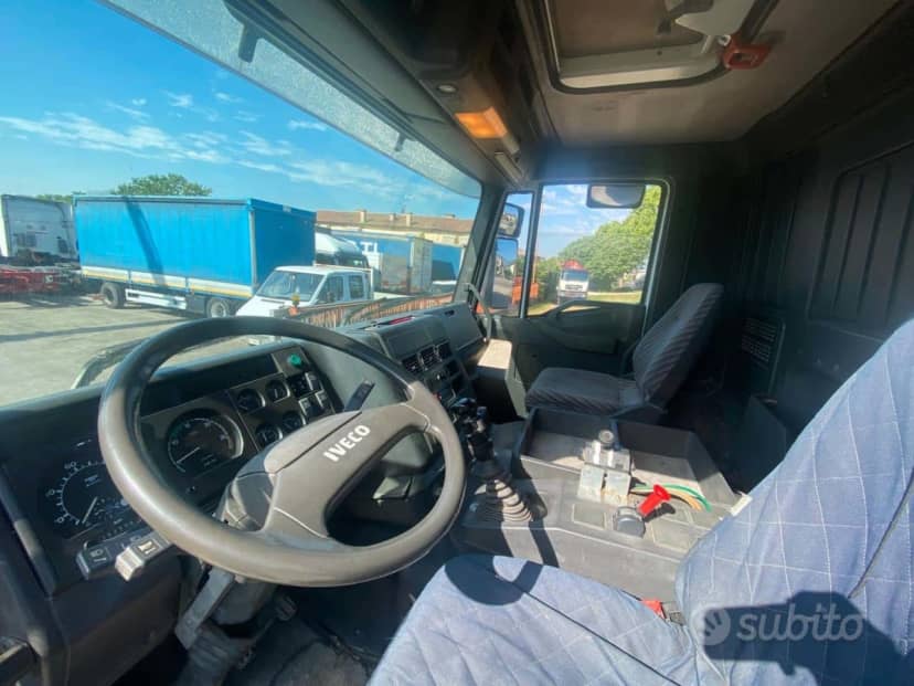 Iveco Trakker RIBALTABILE TRILATERALE 8X4 — foto 13 di 14