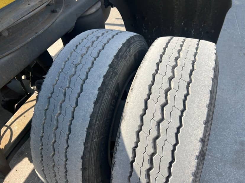 RIMORCHIO ZORZI 20R065 SCARRABILE PNEUMATICO — foto 12 di 12
