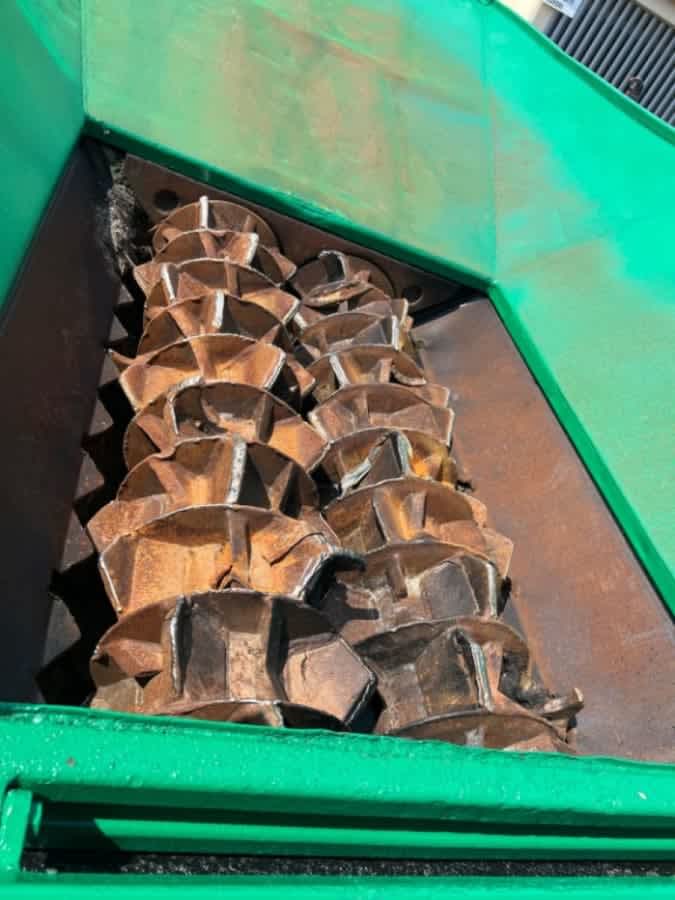 TRITURATORE USATO SCARRABILE BIALBERO PER LEGNAME O RIFIUTI INGOMBRANTI · 6,5 m · Rif. 26-U-103 — foto 15 di 15