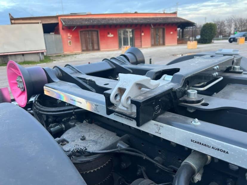 IVECO X-WAY AD260 NUOVO SCARRABILE BALESTRATO ANTERIORE E PNEUMATICO POSTERIORE — foto 12 di 13