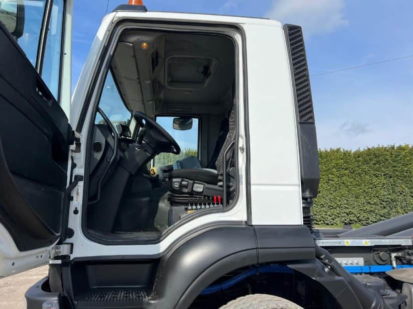 IVECO TRAKKER 360 CON SCARRABILE NUOVO 6X4 — foto 16 di 16