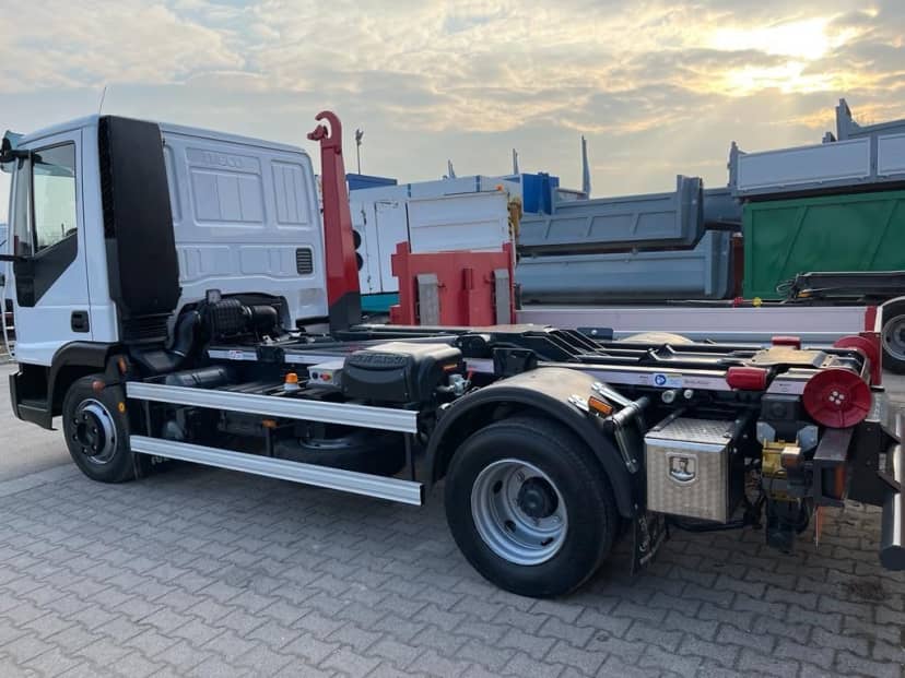 IVECO EUROCARGO 80 E18 CON IMPIANTO SCARRABILE NUOVO BALESTRATO ANTERIORE E PNEU — foto 11 di 24
