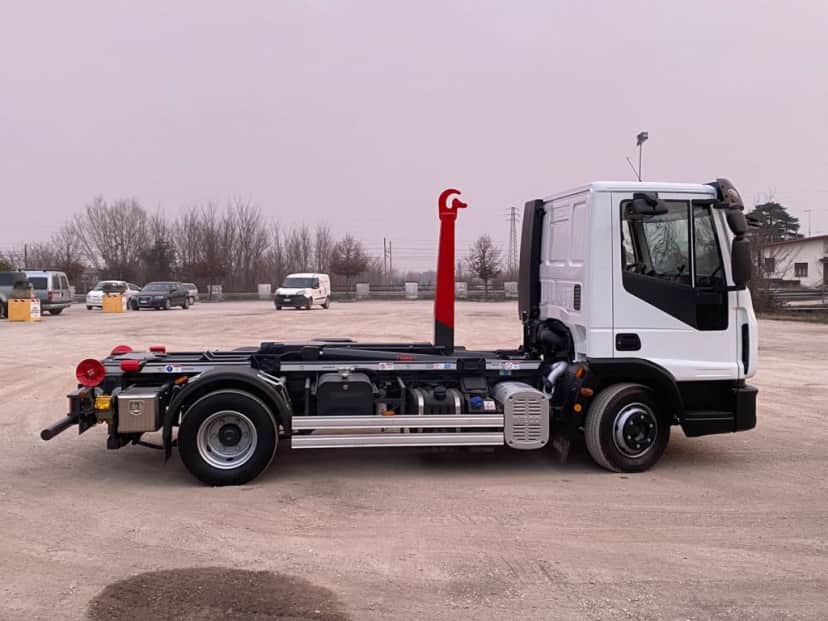IVECO EUROCARGO 80 E18 CON IMPIANTO SCARRABILE NUOVO BALESTRATO ANTERIORE E PNEU — foto 17 di 24