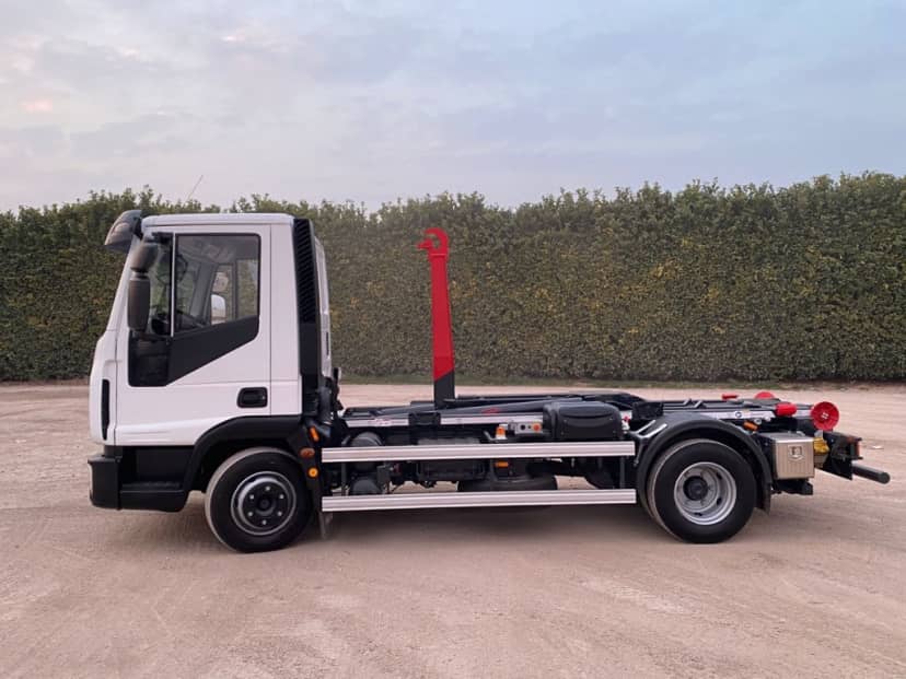 IVECO EUROCARGO 80 E18 CON IMPIANTO SCARRABILE NUOVO BALESTRATO ANTERIORE E PNEU — foto 18 di 24
