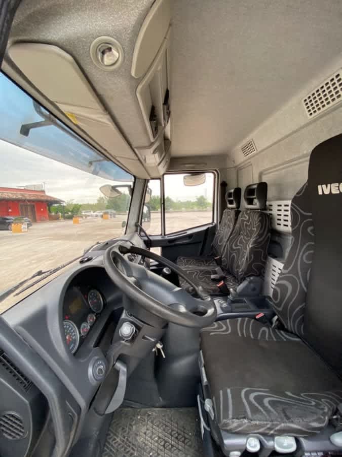 IVECO EUROCARGO 80 E18 CON IMPIANTO SCARRABILE NUOVO BALESTRATO ANTERIORE E PNEU — foto 23 di 24