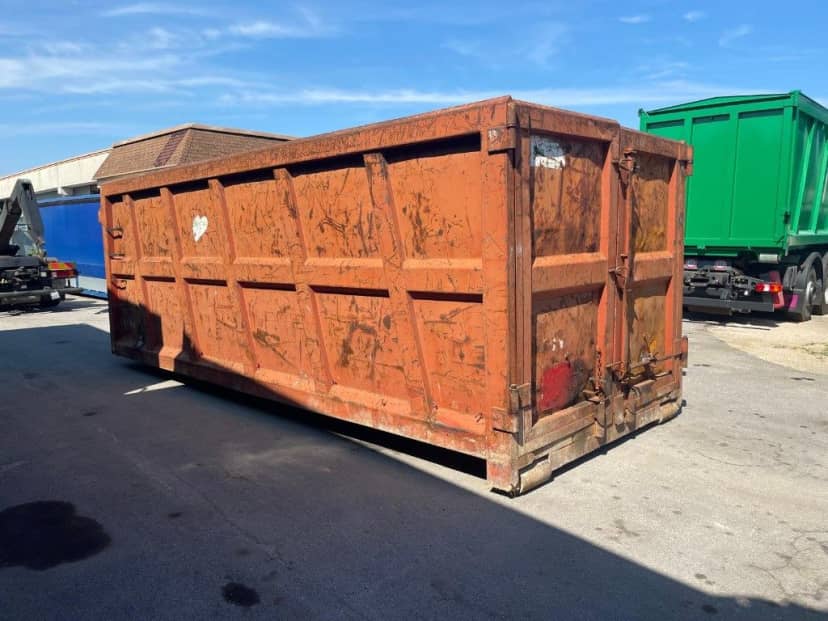 CONTAINER SCARRABILE USATO A CIELO APERTO PER INGOMBRANTI · 6,25 m · 31 m³ · Rif. 26-U-104 — foto 4 di 6