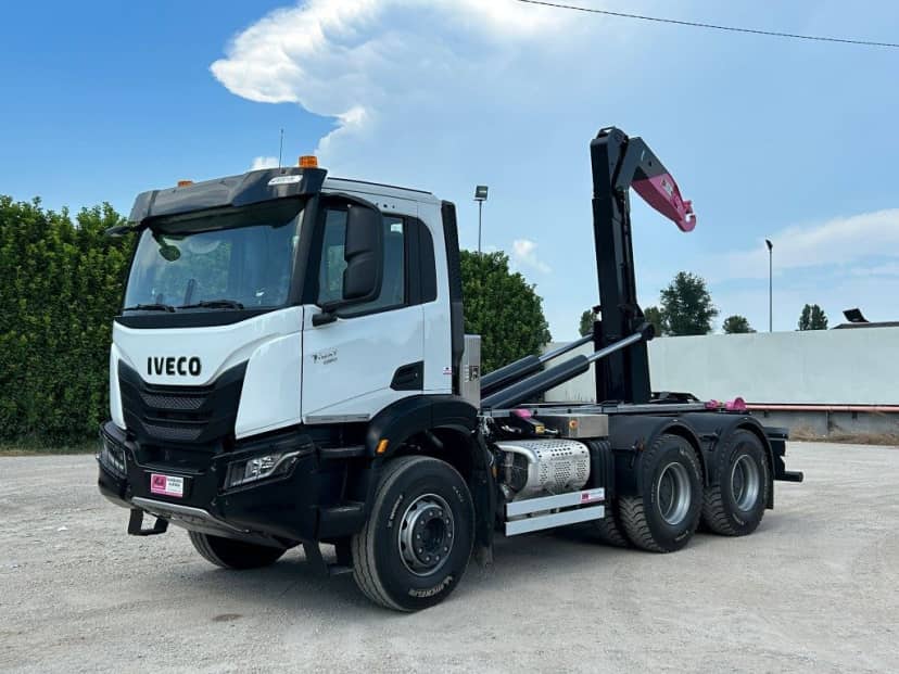 IVECO TRAKKER T-WAY AD380T NUOVO SCARRABILE