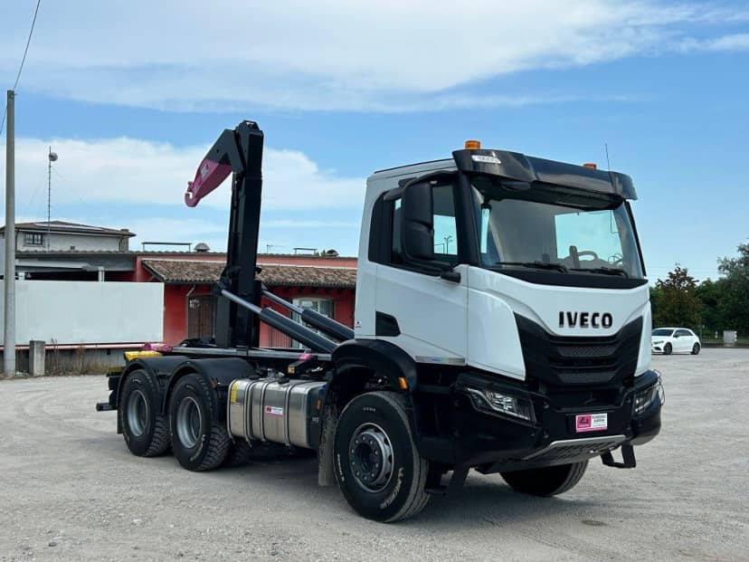 IVECO TRAKKER T-WAY AD380T NUOVO SCARRABILE — foto 7 di 10