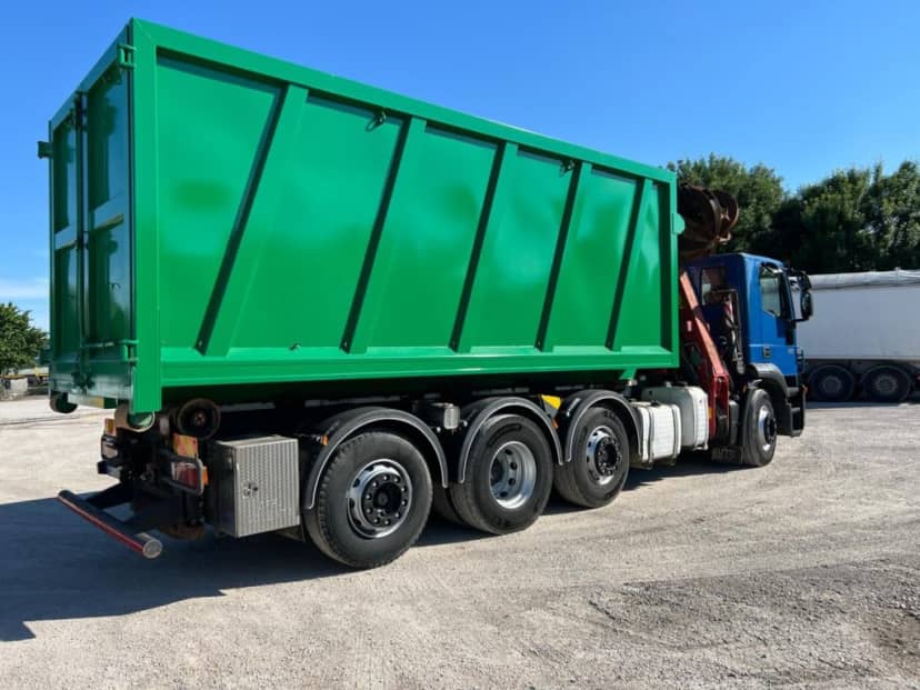 IVECO STRALIS 260.450 SCARRABILE CON GRU A Z DIETRO CABINA — foto 7 di 10