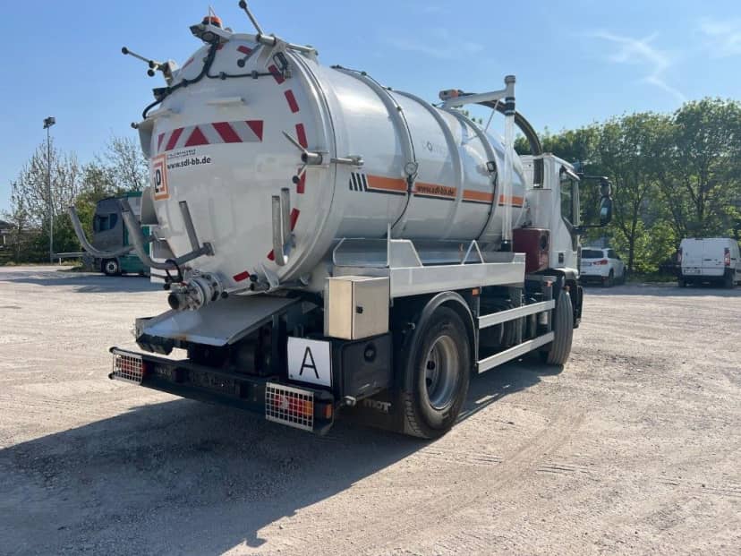 IVECO EUROCARGO 180E28 CON CISTERNA SPURGO — foto 7 di 9