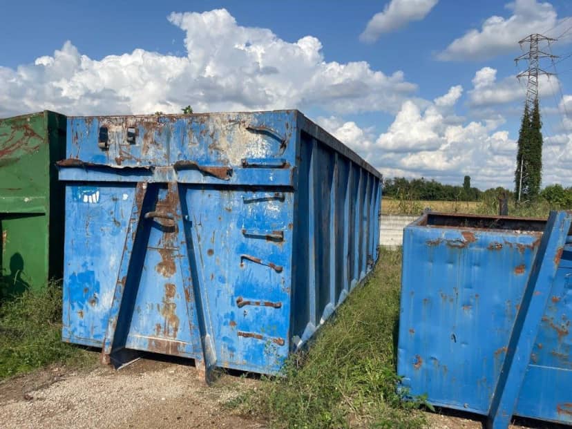 CONTAINER SCARRABILE USATO A CIELO APERTO PER INGOMBRANTI DA · 7 m · 36 m³ · Rif. 25-U-121