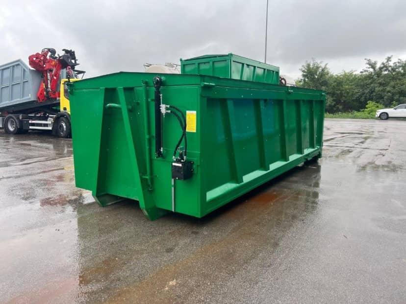 CONTAINER SCARRABILE NUOVO CON COPERCHIO PER INGOMBRANTI · 6 m · 21 m³ · Rif. 25-N-40