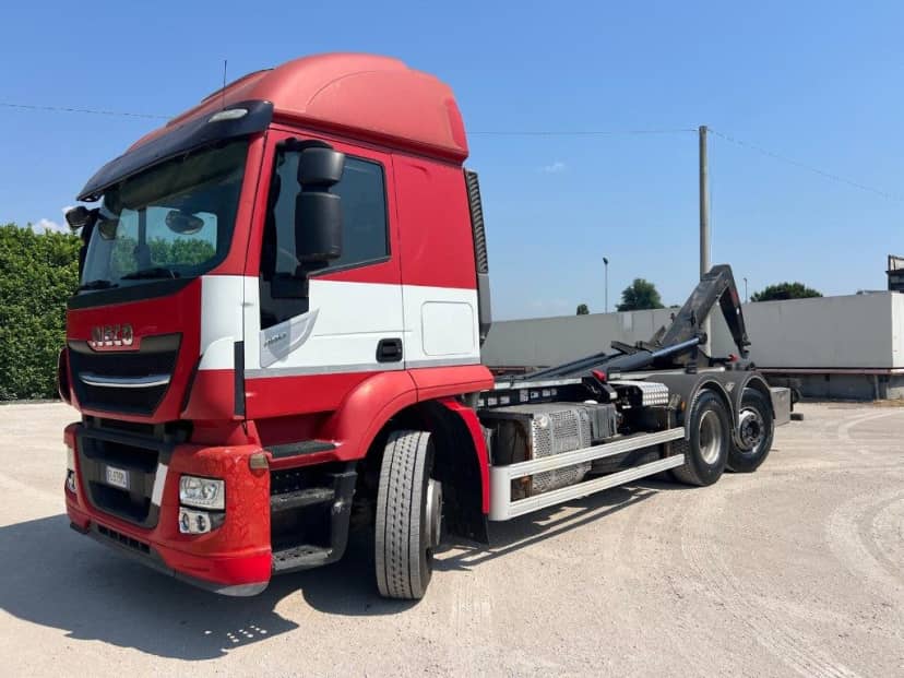 IVECO AT260SY USATO SCARRABILE PNEUMATICO POSTERIORE