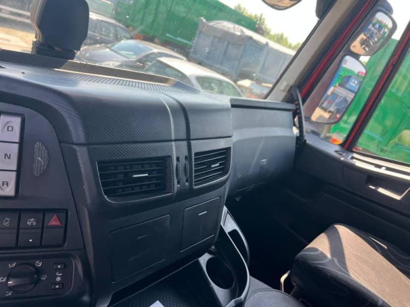IVECO AT260SY USATO SCARRABILE PNEUMATICO POSTERIORE — foto 7 di 10