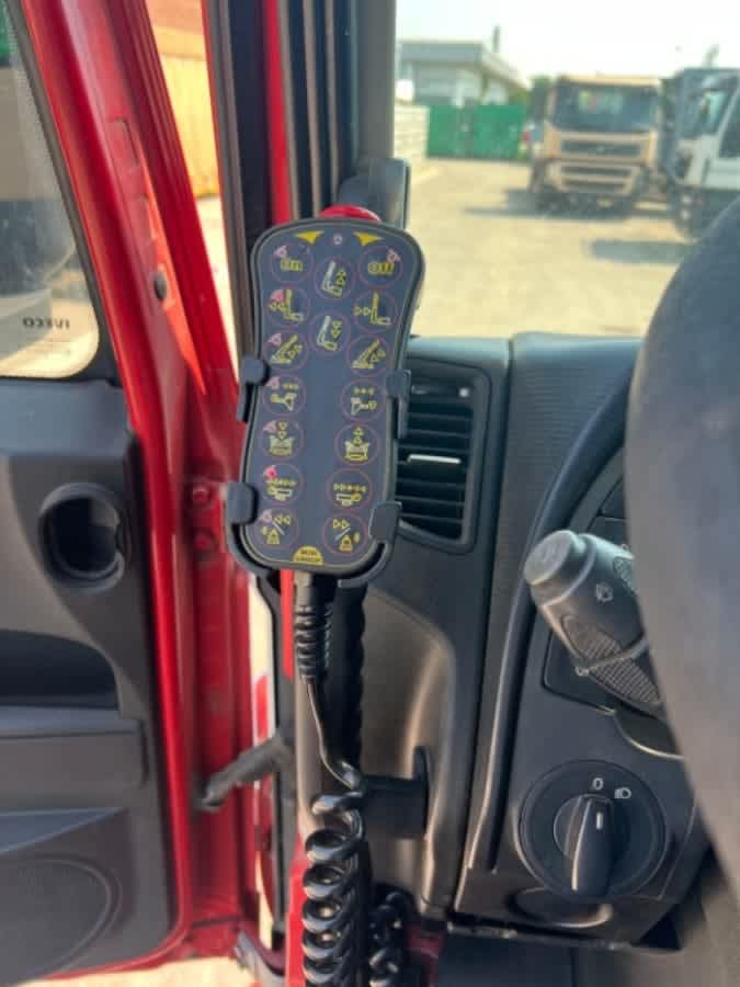 IVECO AT260SY USATO SCARRABILE PNEUMATICO POSTERIORE — foto 8 di 10