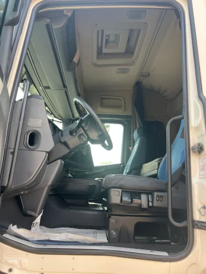 SCANIA 440 USATO TRATTORE CON RALLA — foto 6 di 10