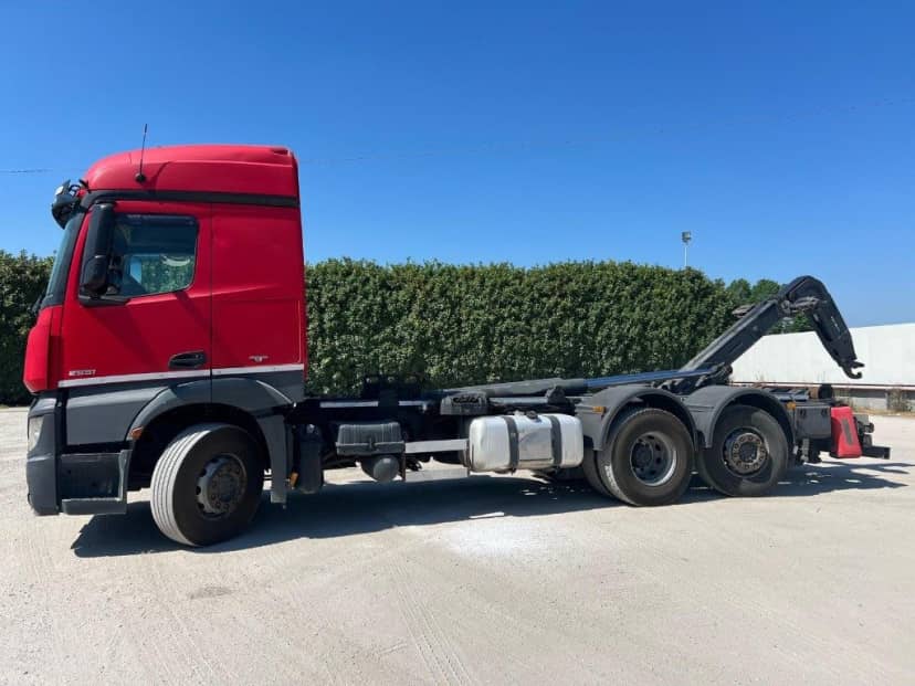 MERCEDES ACTROS 25.51 SCARRABILE PNEUMATICO POSTERIORE 6X2 — foto 2 di 10