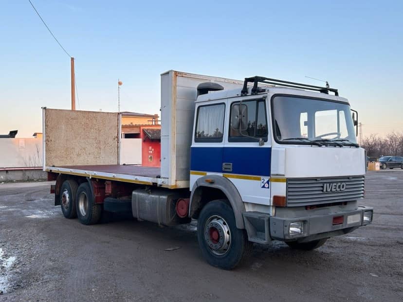 IVECO 175/24 A TELAIO BALESTRATO ANTERIORE E POSTERIORE 6X2 — foto 6 di 6