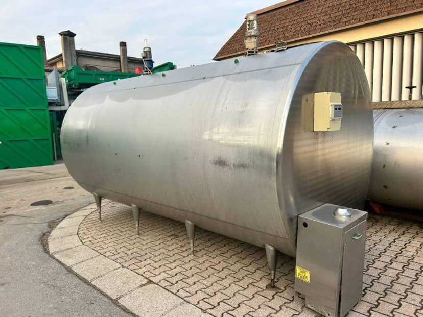 CISTERNA NON SCARRABILE USATA IN ACCIAIO INOX COIBENTATA · 4 m · 13.600 l · Rif. 25-U-169