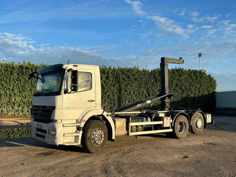 MERCEDES 2533 SCARRABILE BALESTRATO ANTERIORE E PNEUMATICO POSTERIORE 6X2