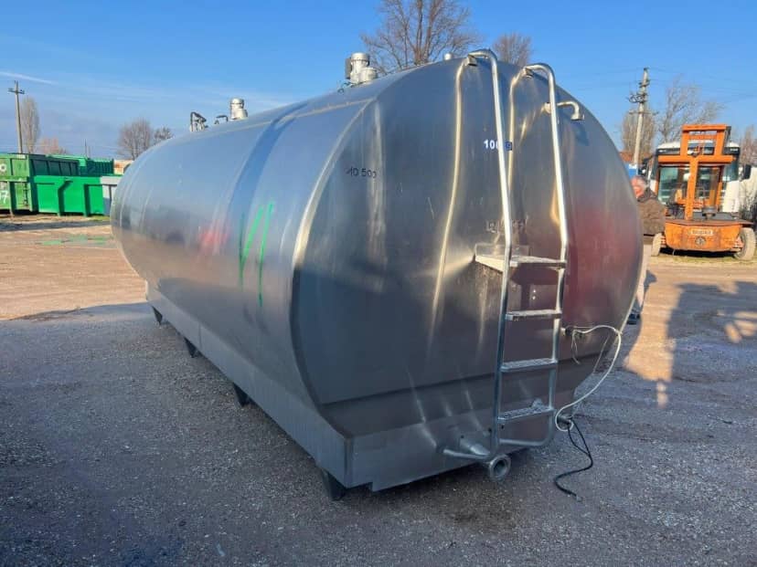 CISTERNA USATA NON SCARRABILE IN ACCIAIO INOX COIBENTATA · 5 m · 13.500 l · Rif. 26-U-10 — foto 2 di 7