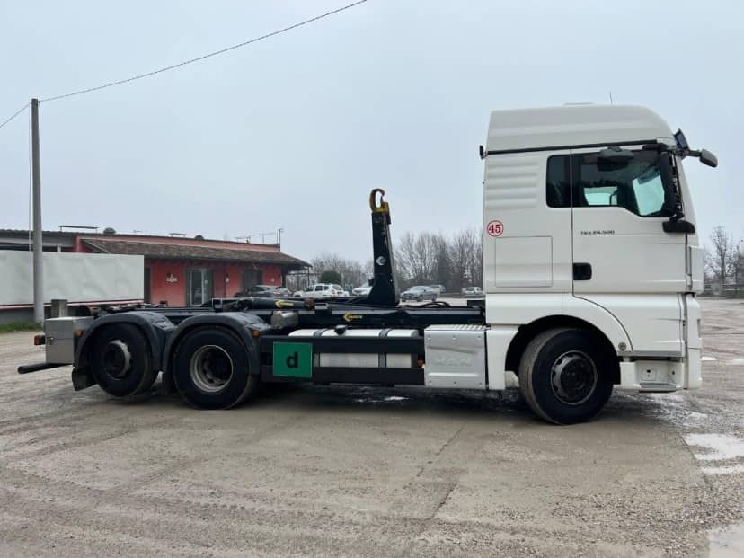 MAN TGX 26.500 USATO SCARRABILE PNEUMATICO POSTERIORE 6X2 — foto 6 di 8