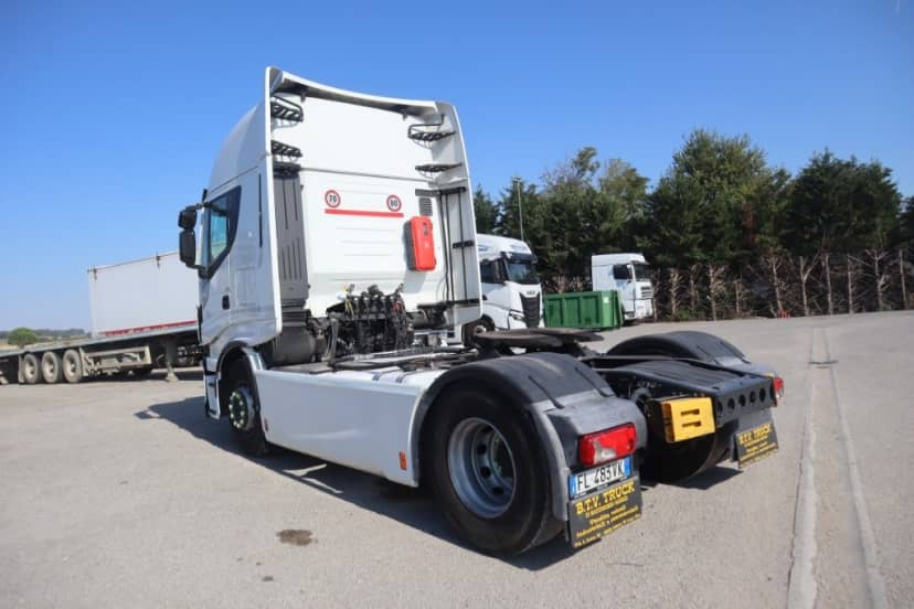 TRATTORE STRADALE CON IMPIANTO IDRAULICO ADR EURO 6 — foto 16 di 16