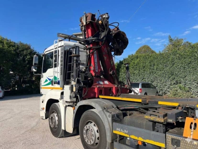 MAN TGA 35.440 USATO SCARRABILE CON GRU RETROCABINA E POLIPO 6 PALE — foto 5 di 13