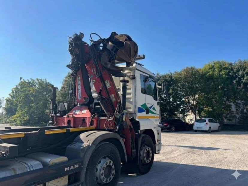 MAN TGA 35.440 USATO SCARRABILE CON GRU RETROCABINA E POLIPO 6 PALE — foto 9 di 13