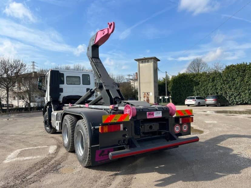 IVECO TRAKKER 360 CON SCARRABILE NUOVO 6X4 — foto 5 di 16