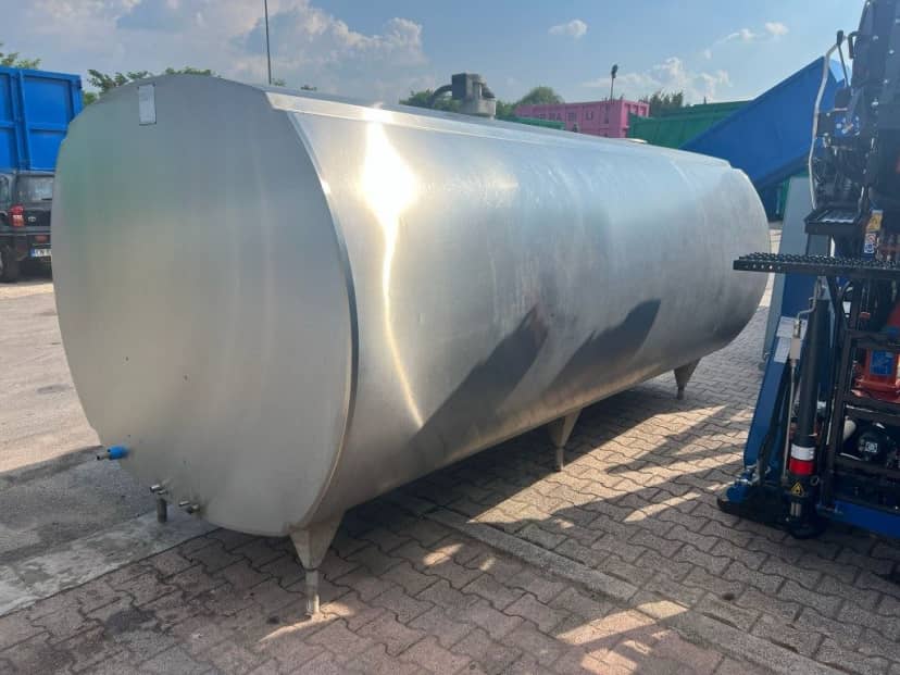 CISTERNA USATA IN ACCIAIO INOX · 3,7 m · 8000 l · Rif. 26-U-79