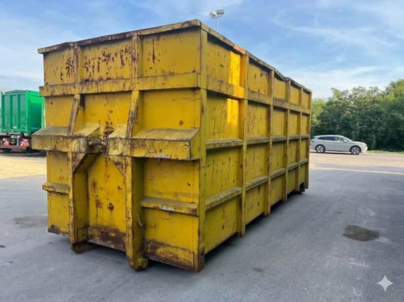 CONTAINER SCARRABILE USATO A CIELO APERTO PER INGOMBRANTI · 6,5 m · 37 m³ · Rif. 26-U-114 — foto 2 di 5