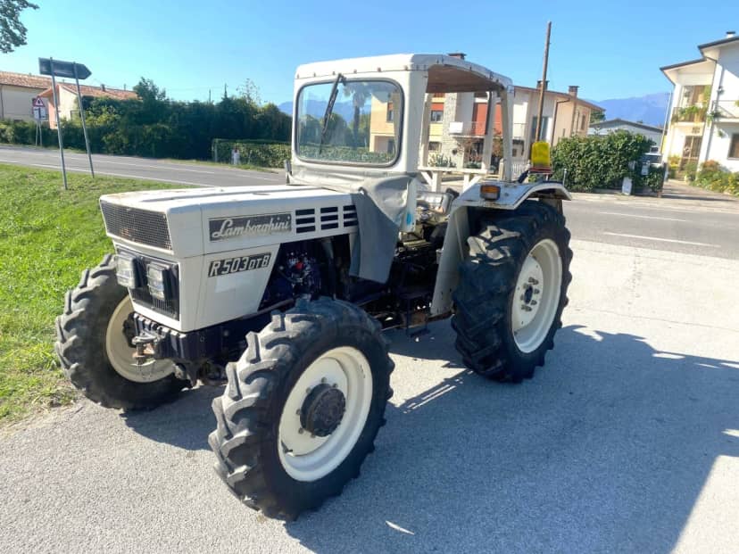 Trattore agricolo Lamborghini — foto 1 di 7