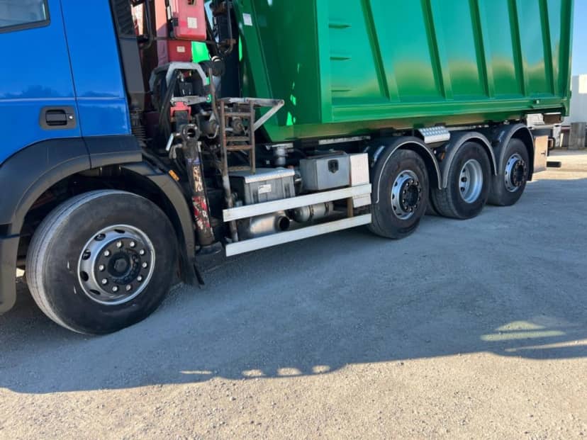 IVECO STRALIS 260.450 SCARRABILE CON GRU A Z DIETRO CABINA — foto 11 di 14