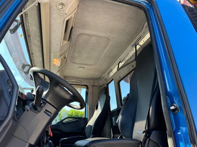 IVECO STRALIS 260.450 SCARRABILE CON GRU A Z DIETRO CABINA — foto 12 di 14