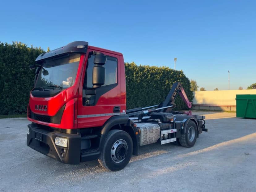 IVECO EUROCARGO 160E32 CON SCARRABILE NUOVO BALESTRATO CON DOPPI TOP LESS