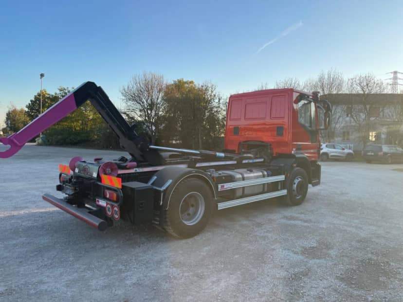 IVECO EUROCARGO 160E32 CON SCARRABILE NUOVO BALESTRATO CON DOPPI TOP LESS — foto 6 di 15