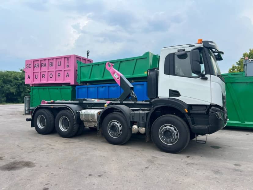 IVECO TRAKKER T-WAY AD540 NUOVO SCARRABILE BALESTRATO 8X4 — foto 2 di 12