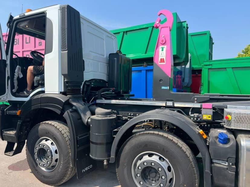 IVECO TRAKKER T-WAY AD540 NUOVO SCARRABILE BALESTRATO 8X4 — foto 5 di 12