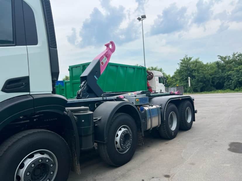 IVECO TRAKKER T-WAY AD540 NUOVO SCARRABILE BALESTRATO 8X4 — foto 7 di 12