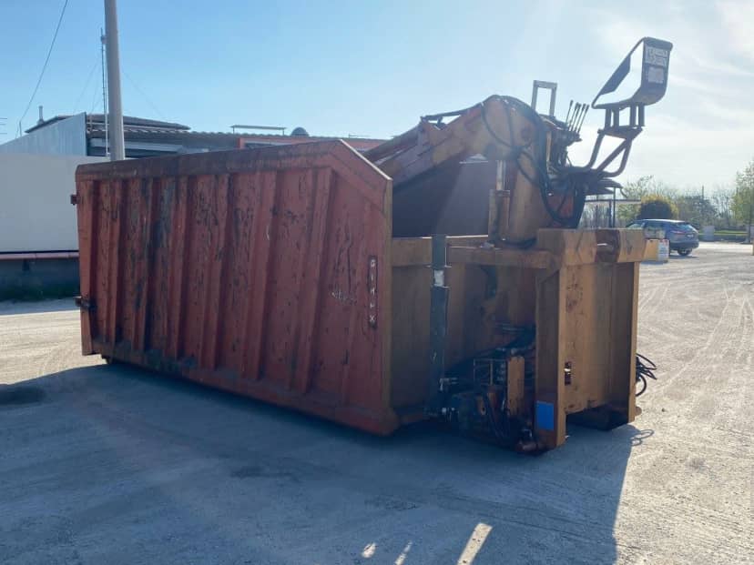 CONTAINER SCARRABILE USATO A CIELO APERTO PER INGOMBRANTI CON · 6,13 m · 23 m³ · Rif. 23-U-26 — foto 2 di 9