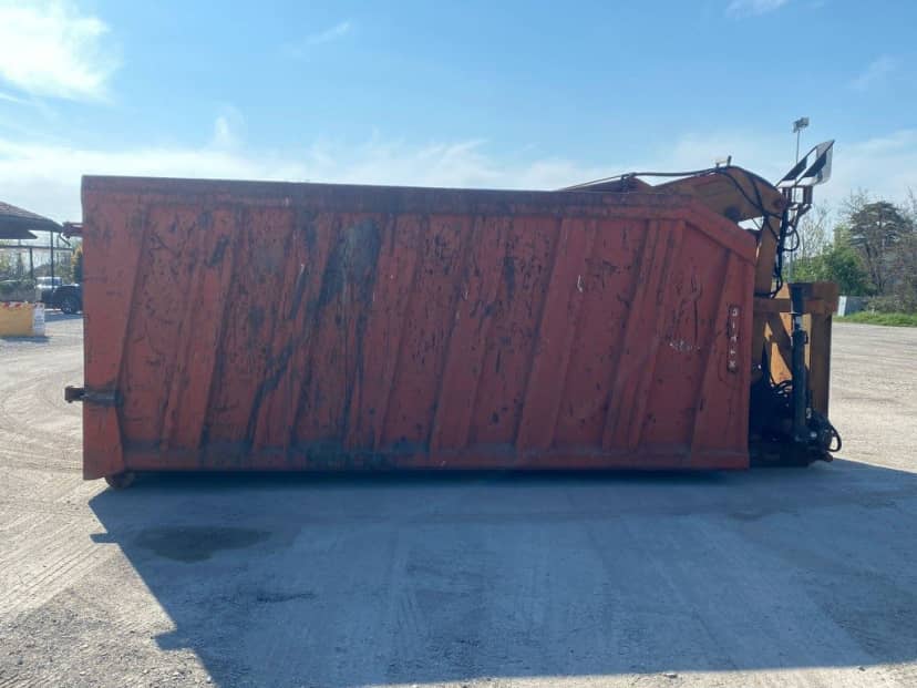 CONTAINER SCARRABILE USATO A CIELO APERTO PER INGOMBRANTI CON · 6,13 m · 23 m³ · Rif. 23-U-26 — foto 9 di 9