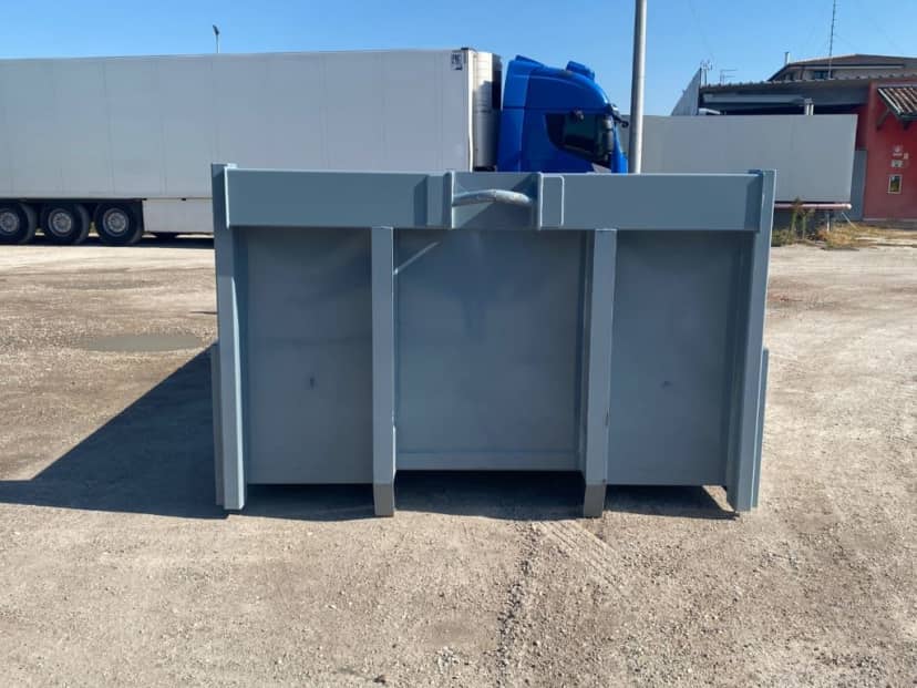 CONTAINER A PIANALE CON PIANTONI RIMOVIBILI IN FERRO E SPONDE IN TR5 · 6 m · Rif. 22-N-36 — foto 5 di 10