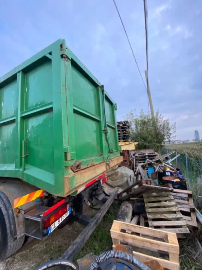 CONTAINER SCARRABILE USATO A CIELO APERTO PER INGOMBRANTI CON · 6,2 m · 30 m³ · Rif. 24-U-154 — foto 4 di 12